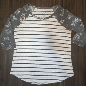 Maurices Striped Floral Long Sleeve Tee White Gray M